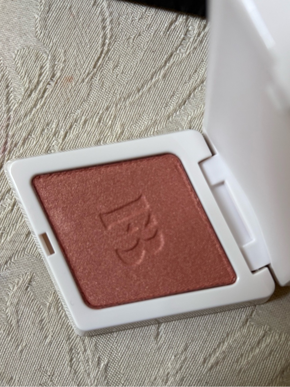 Fenty Beauty Suede Powder Blush in Tahiti Tease 07 BNIB - Picture 9 of 11
